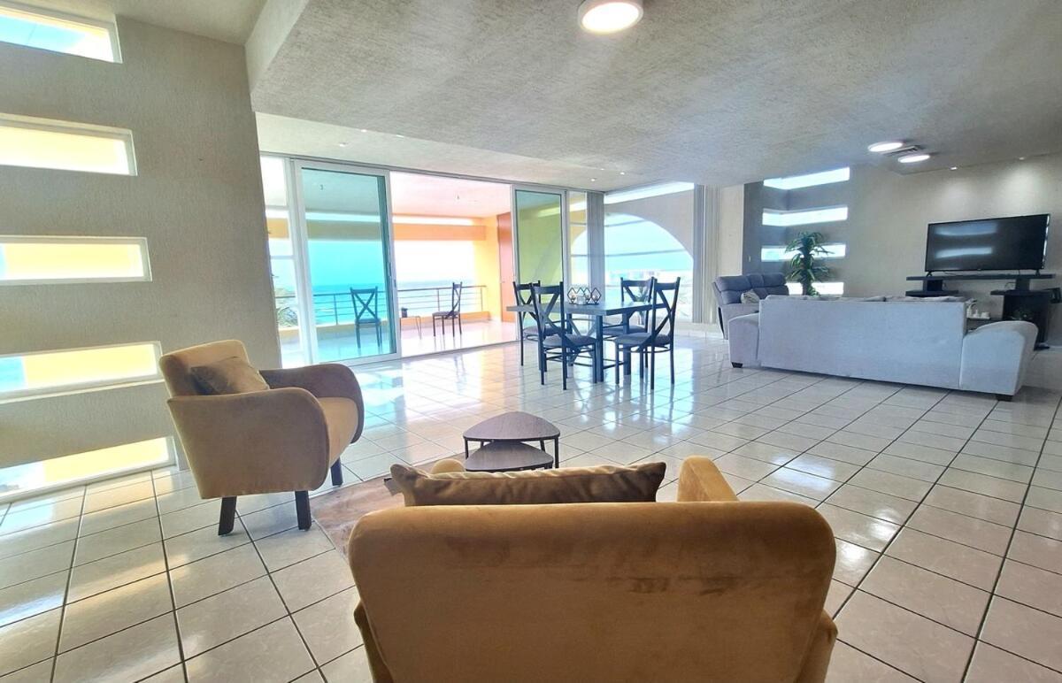Amazing Oceanfront In Downtown Apartment
